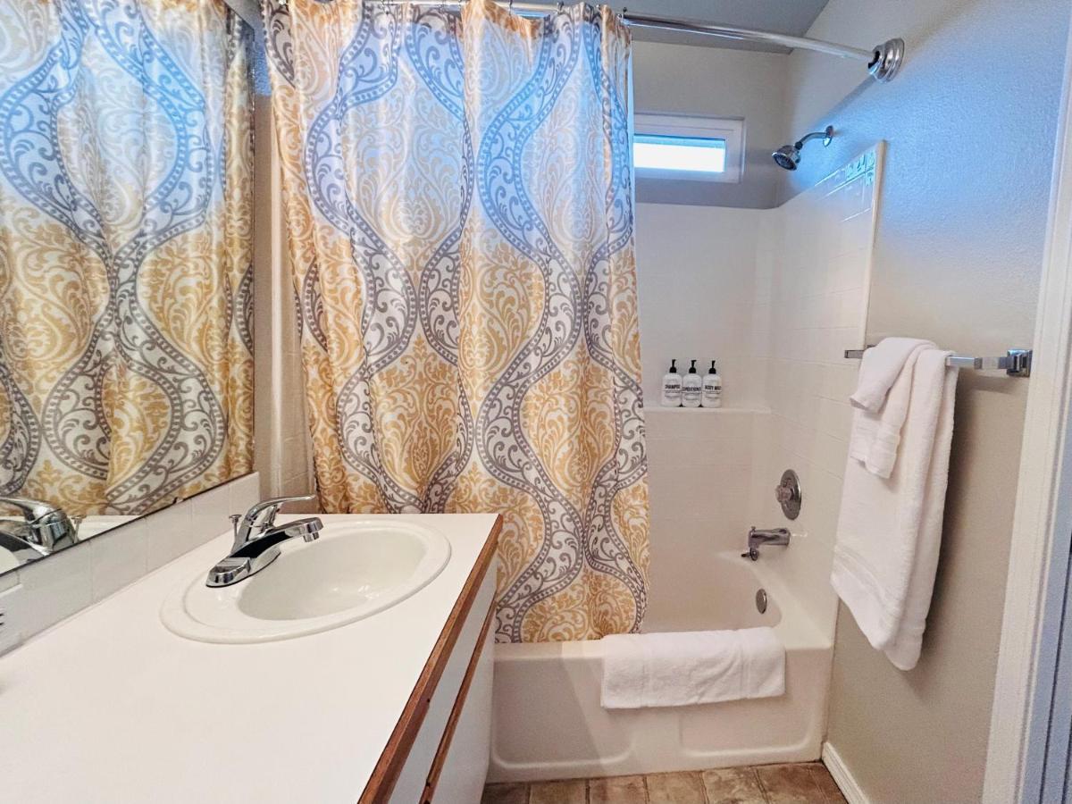 The Getaway Se Boise Condo Across The Street From Greenbelt, Bown Crossing And Boise River 3Bd 3Bath, 4 Beds! Lovely, Homey, Dining Table Seats 6 Экстерьер фото