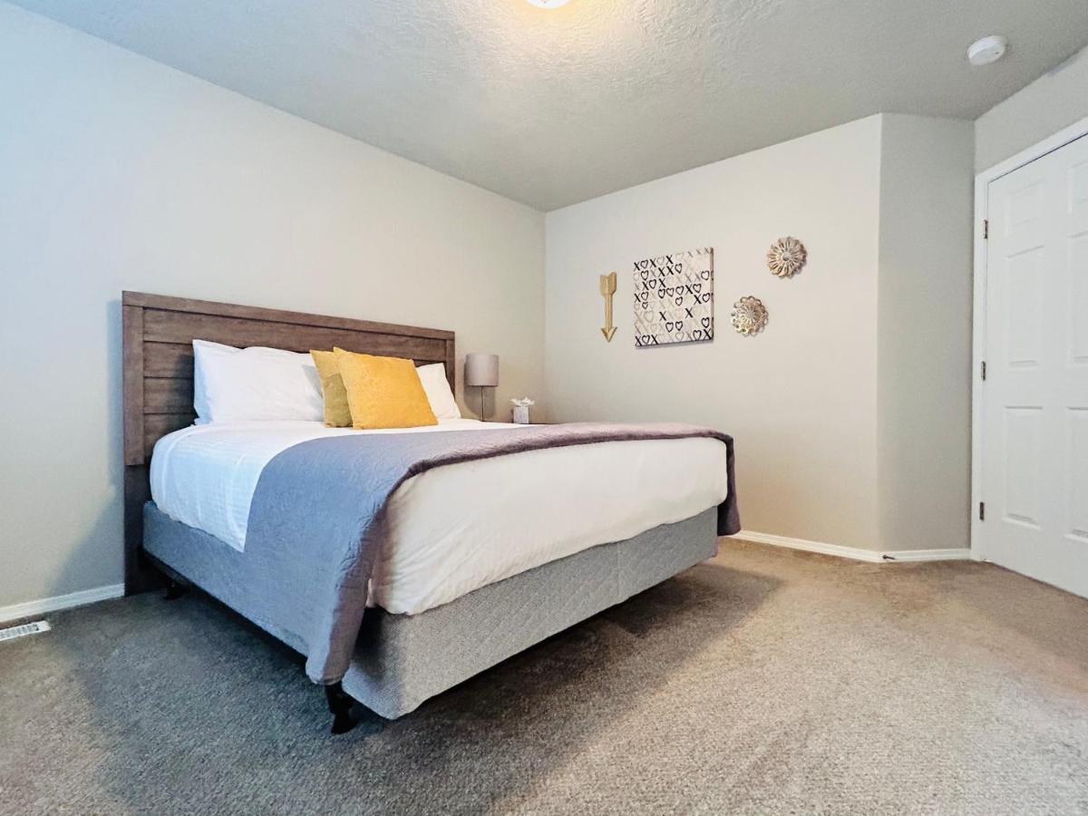 The Getaway Se Boise Condo Across The Street From Greenbelt, Bown Crossing And Boise River 3Bd 3Bath, 4 Beds! Lovely, Homey, Dining Table Seats 6 Экстерьер фото