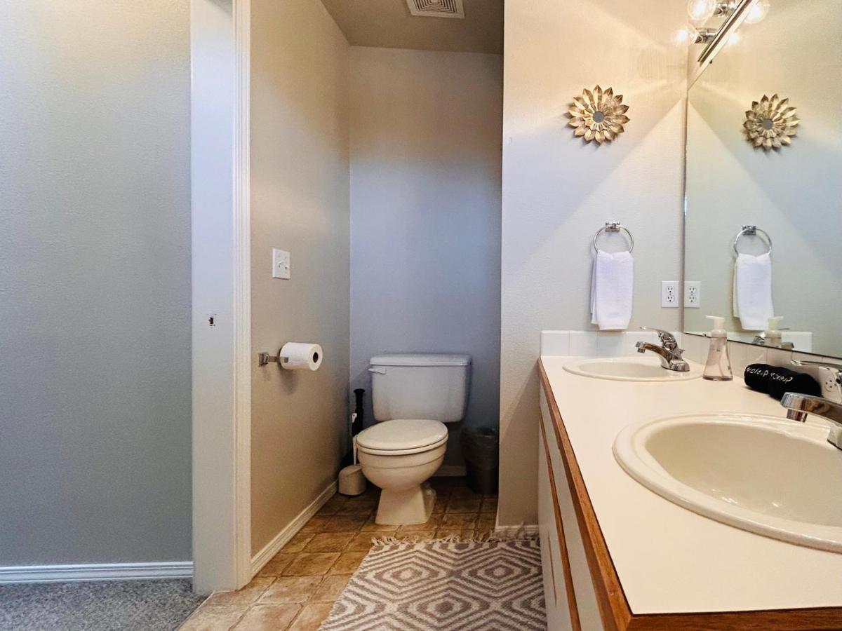 The Getaway Se Boise Condo Across The Street From Greenbelt, Bown Crossing And Boise River 3Bd 3Bath, 4 Beds! Lovely, Homey, Dining Table Seats 6 Экстерьер фото